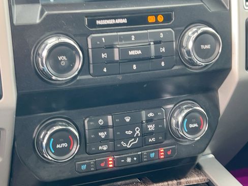 Used 2019 Ford F350 Lariat w/ Lariat Ultimate Package image 28