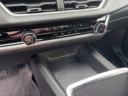 Used 2026 Chevrolet Equinox LT image 19