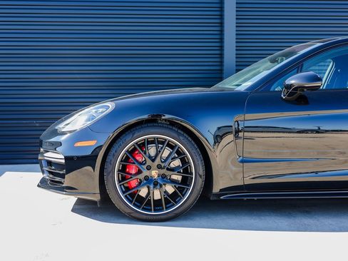 Certified 2019 Porsche Panamera GTS image 11