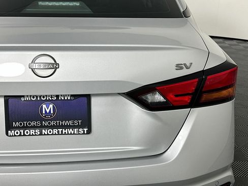 Used 2024 Nissan Altima 2.5 SV image 21