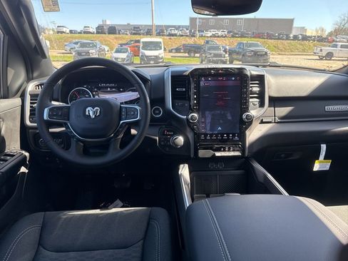 New 2026 RAM 1500 4x4 Crew Cab image 21