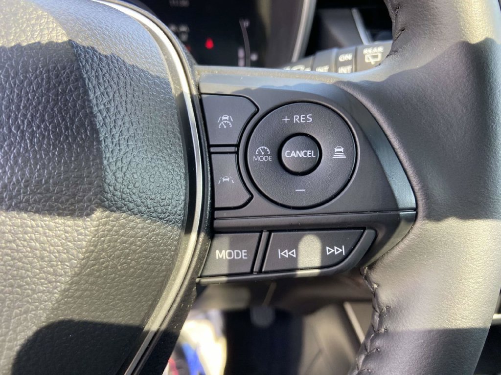 Used 2024 Toyota Corolla Cross AWD Hybrid w/ Convenience Package image 33