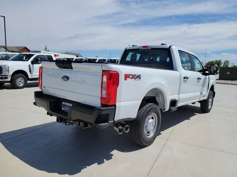 New 2025 Ford F250 XL w/ FX4 Off-Road Package image 3