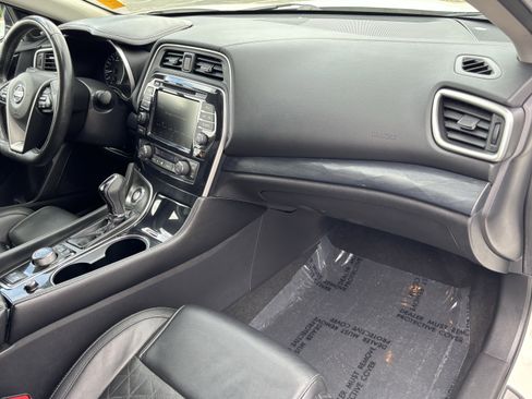 Used 2022 Nissan Maxima Platinum w/ Sport Mat Group image 12
