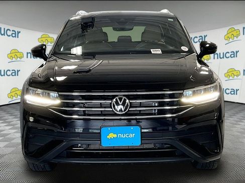 Certified 2023 Volkswagen Tiguan SE w/ Panoramic Sunroof Package AWD/4WD image 2