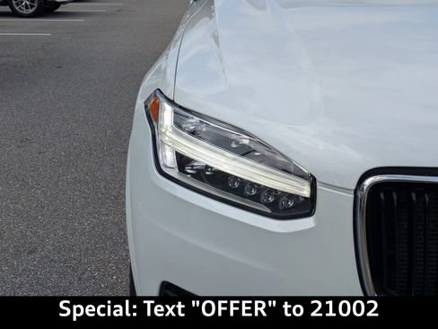 Used 2019 Volvo XC90 T5 Momentum w/ Protection Package Premier image 9