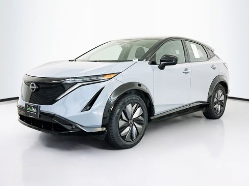 Used 2024 Nissan Ariya AWD image 3