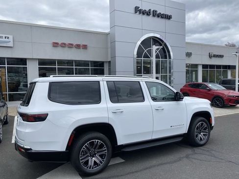 New 2025 Jeep Wagoneer 4WD w/ Convenience Group I image 6