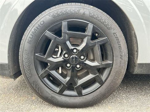 Certified 2025 Kia Carnival SX w/ SX Dark Edition Package image 10