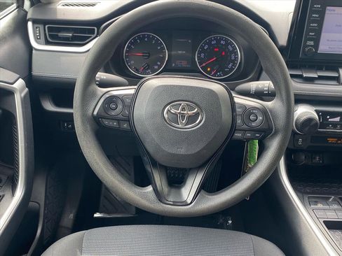 Used 2019 Toyota RAV4 LE image 6