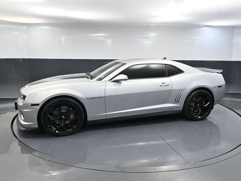 Used 2010 Chevrolet Camaro SS w/ RS Package RWD image 12