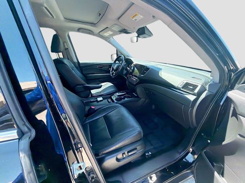 Certified 2022 Honda Pilot Elite image 32