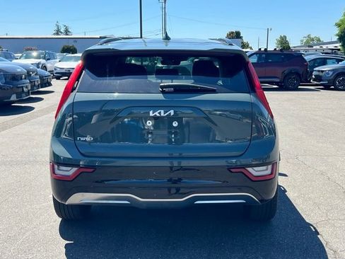 Certified 2023 Kia Niro Wave w/ Wave Preserve Package FWD image 6