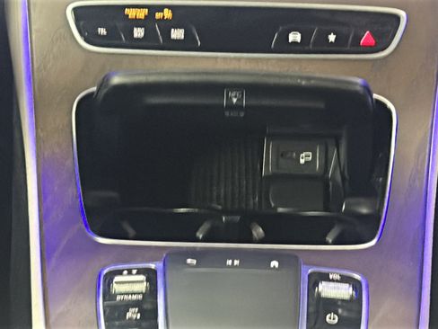 Used 2022 Mercedes-Benz E 350 Sedan image 18