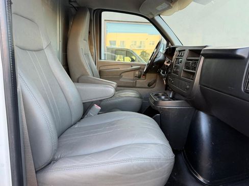 Used 2012 Chevrolet Express 2500 RWD image 13