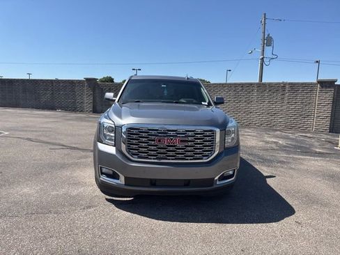 Used 2018 GMC Yukon Denali w/ Denali Ultimate Package AWD/4WD image 2