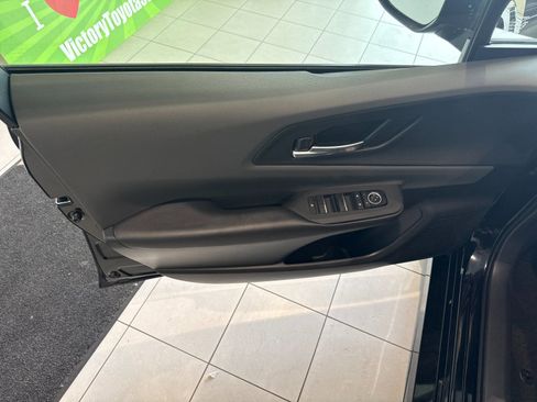 Used 2024 Toyota Prius XLE FWD image 11