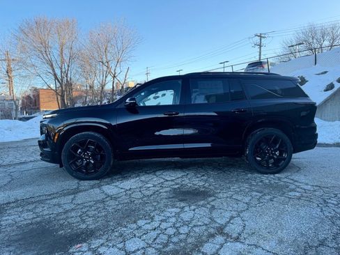 New 2026 Chevrolet Traverse RS w/ LPO, Floor Liner Package image 3