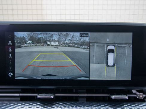 Used 2024 Kia Carnival SX Prestige image 33