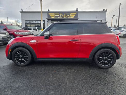 Used 2017 MINI Cooper S image 4