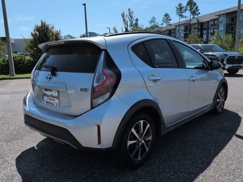 Used 2018 Toyota Prius C One FWD image 6