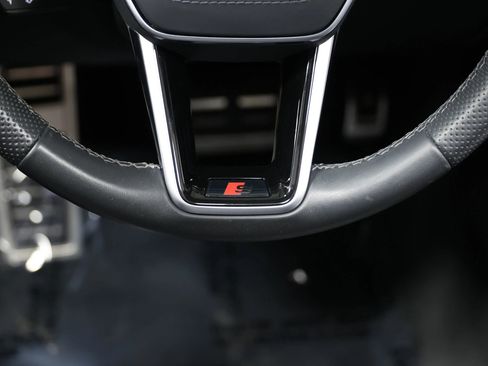 Used 2023 Audi S8 w/ S8 Comfort Plus Package AWD/4WD image 25