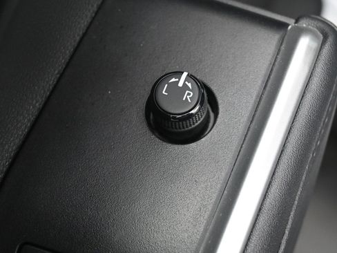 Certified 2023 Toyota Highlander XSE image 12