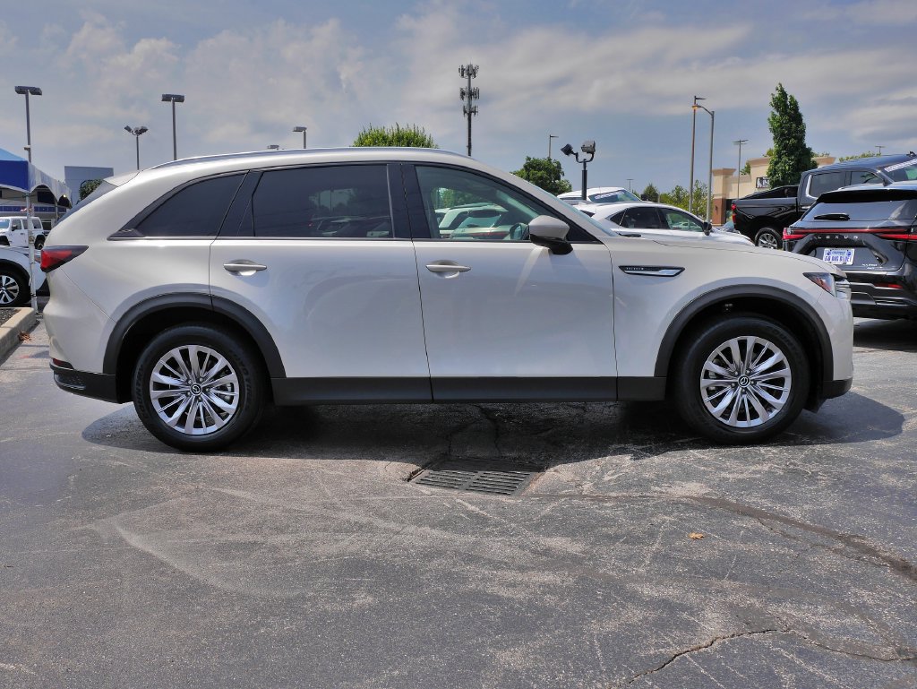 Used 2025 MAZDA CX-90 3.3 Turbo w/ Preferred Package AWD/4WD image 4