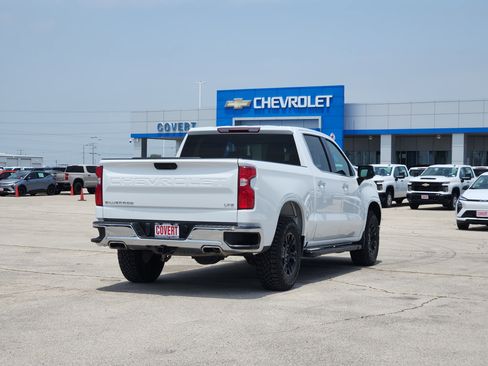 Used 2022 Chevrolet Silverado 1500 LTZ w/ Z71 Off-Road Package AWD/4WD image 7