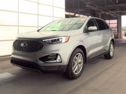 Used 2023 Ford Edge SEL w/ Convenience Package AWD/4WD image 2