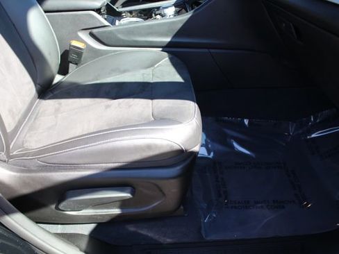 Used 2023 Jeep Grand Cherokee Altitude image 32