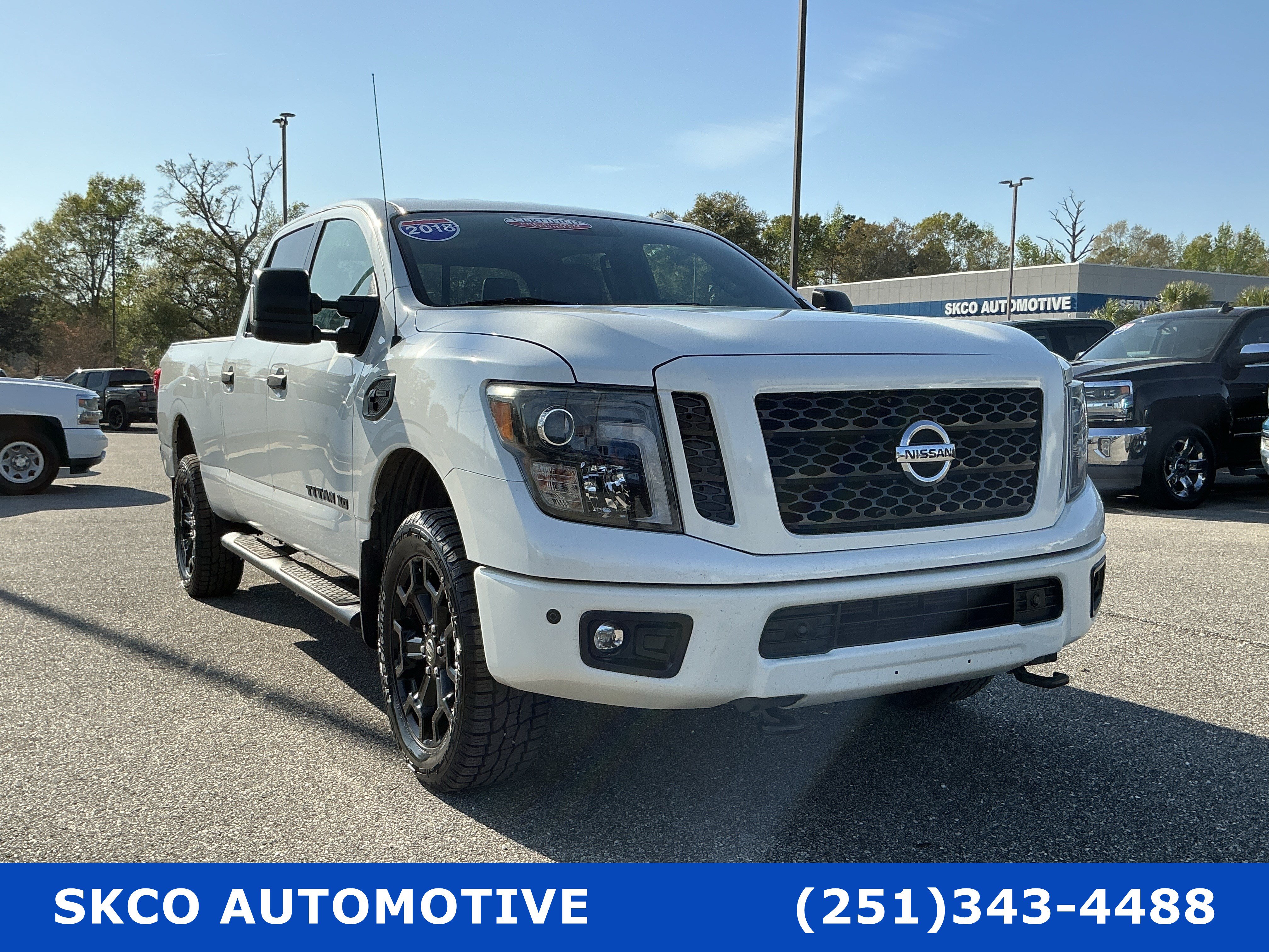 Used 2018 Nissan Titan SL w/ Midnight Edition AWD/4WD image 7