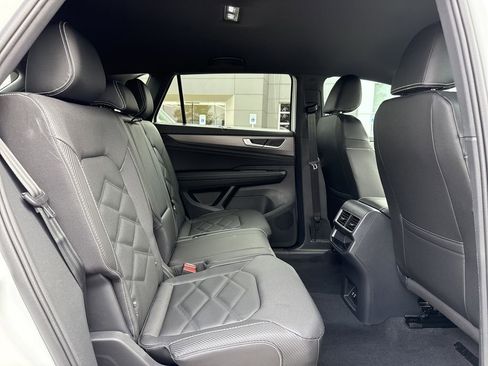 New 2026 Volkswagen Atlas Cross Sport SE image 24