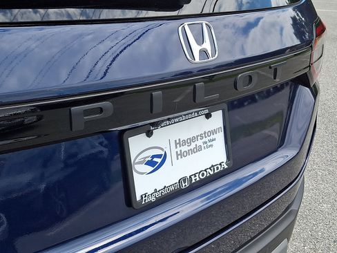 Used 2025 Honda Pilot EX-L image 31