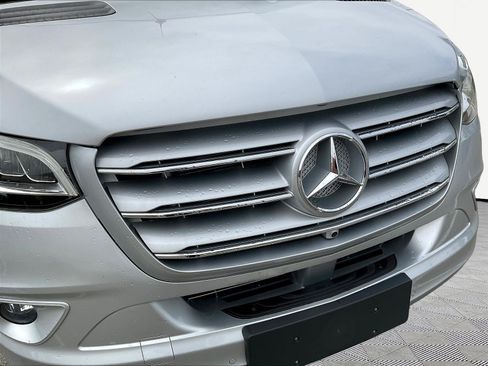 Used 2022 Mercedes-Benz Sprinter 2500 image 31