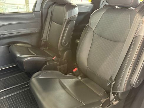 Certified 2021 Toyota Sienna XSE image 36