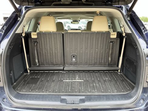 Used 2021 Toyota Highlander Limited AWD/4WD image 29