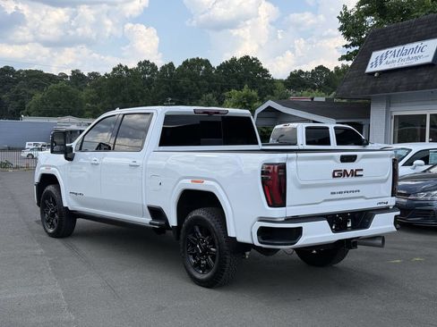 Used 2024 GMC Sierra 2500 AT4 w/ AT4 Premium Plus Package AWD/4WD image 6