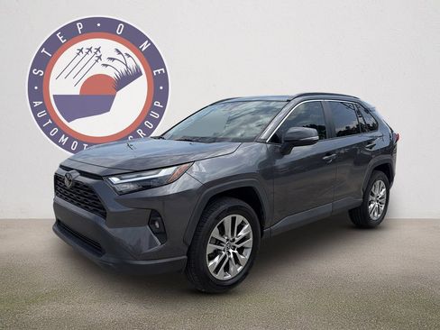Used 2022 Toyota RAV4 XLE Premium FWD image 2