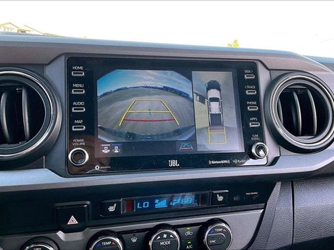 Used 2022 Toyota Tacoma TRD Sport image 21