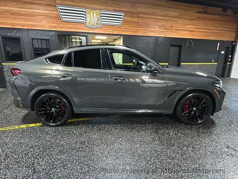 Used 2022 BMW X6 xDrive40i AWD/4WD image 2