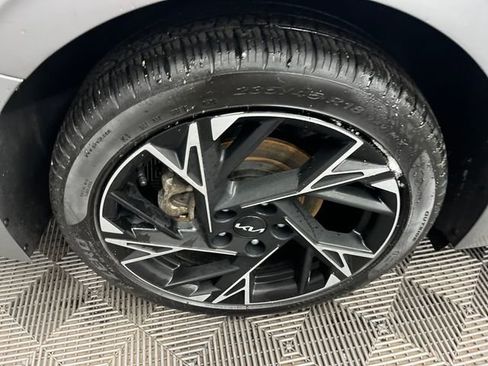 Certified 2025 Kia K5 GT-Line image 28