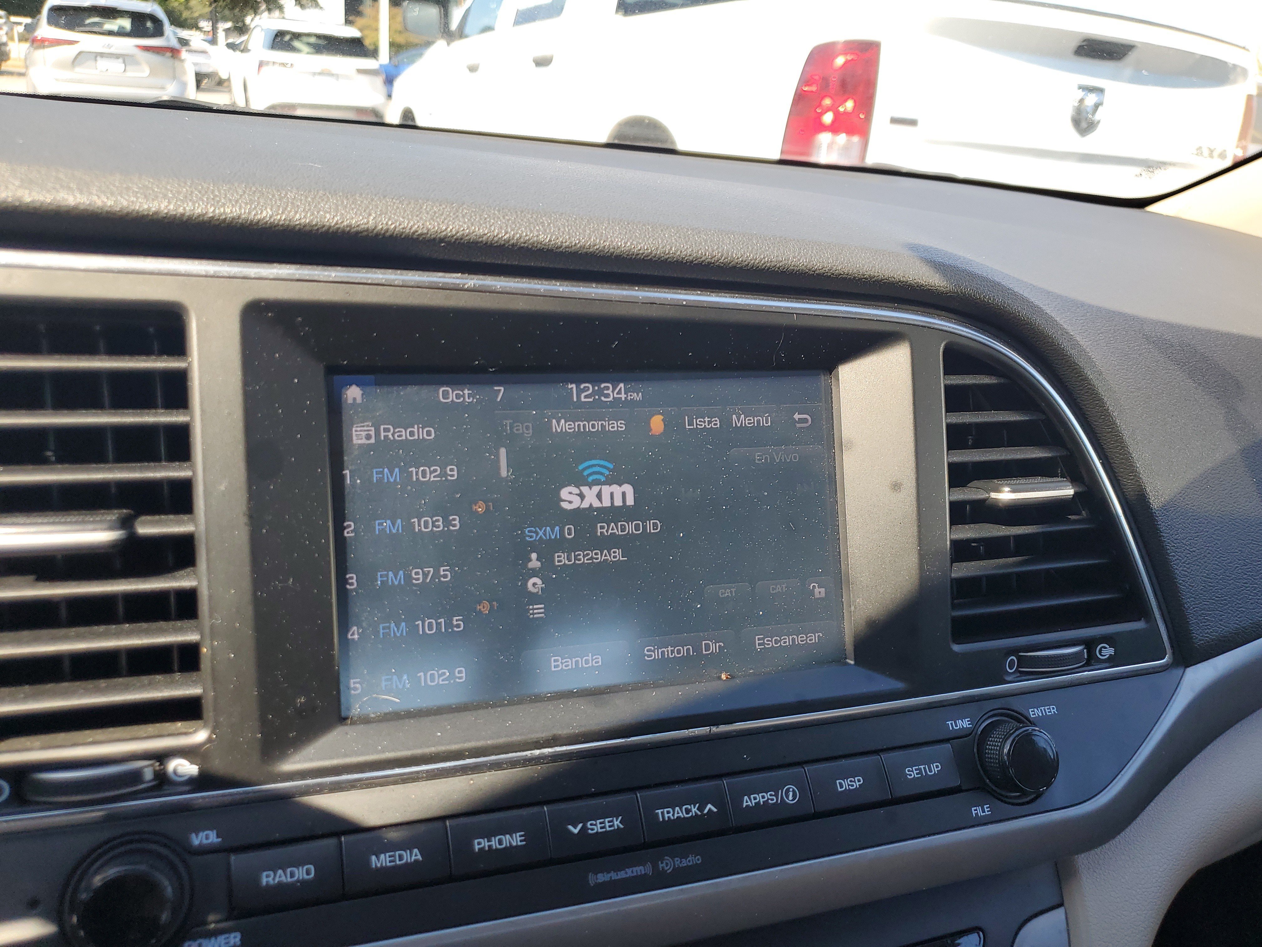 Used 2017 Hyundai Elantra SE FWD image 19