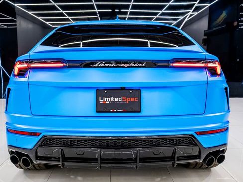 Used 2022 Lamborghini Urus image 18