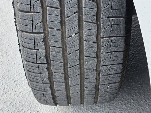 Used 2020 Volkswagen Passat 2.0T SE image 11