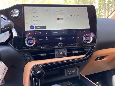 New 2026 Lexus NX 350h AWD w/ Luxury Package image 22