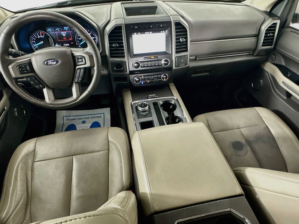 Used 2018 Ford Expedition Max XLT w/ Equipment Group 202A RWD image 28