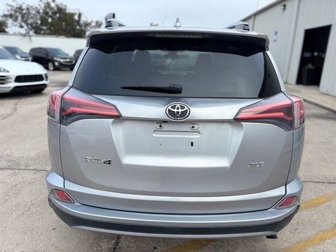 Used 2017 Toyota RAV4 XLE image 4