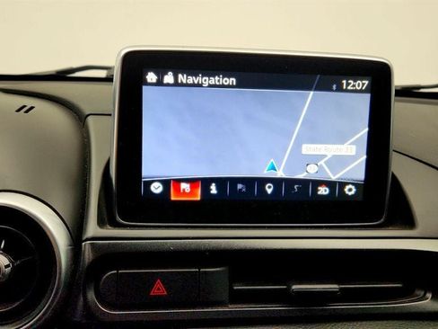 Used 2017 FIAT 124 Spider Abarth RWD image 21
