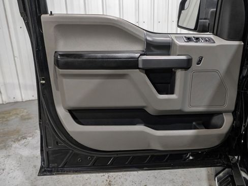 Used 2016 Ford F150 XLT w/ Equipment Group 302A Luxury image 41